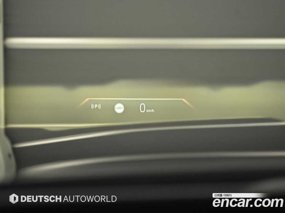 BMW 7-Series (G70) фото 17