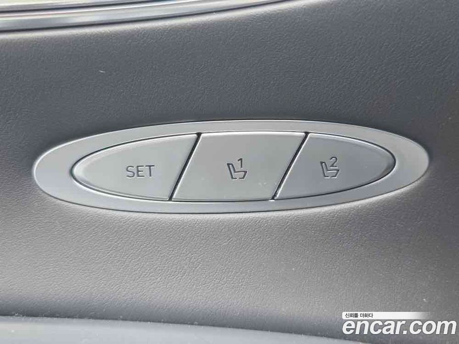 Genesis GV70 фото 18