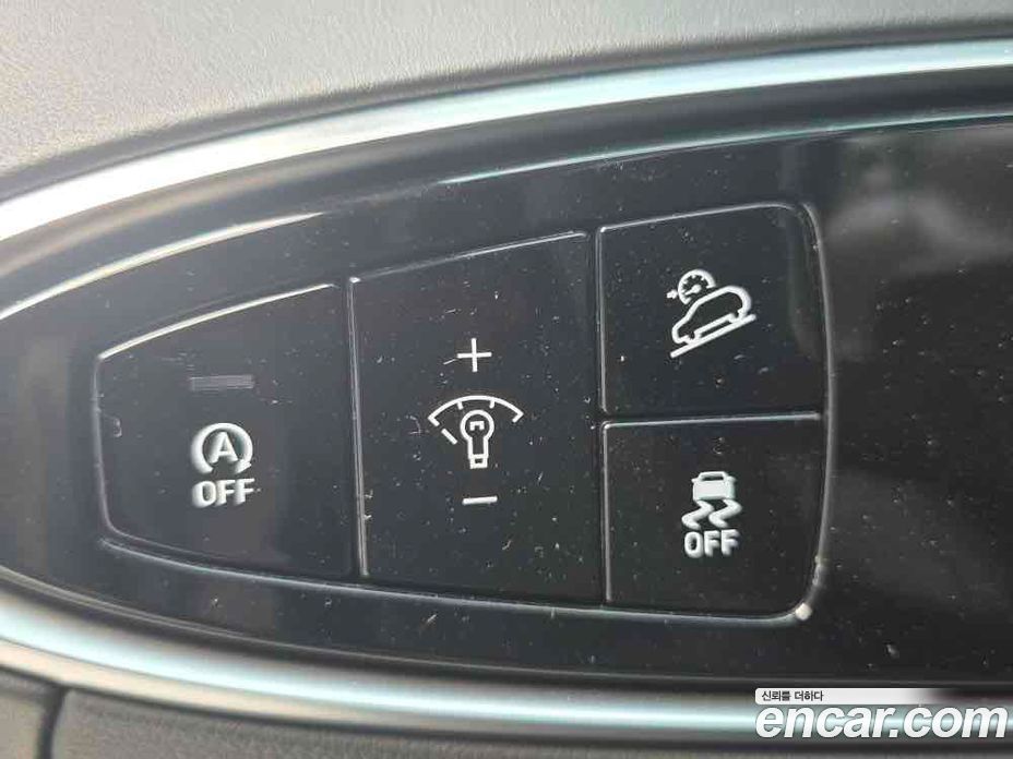 Genesis GV70 фото 19