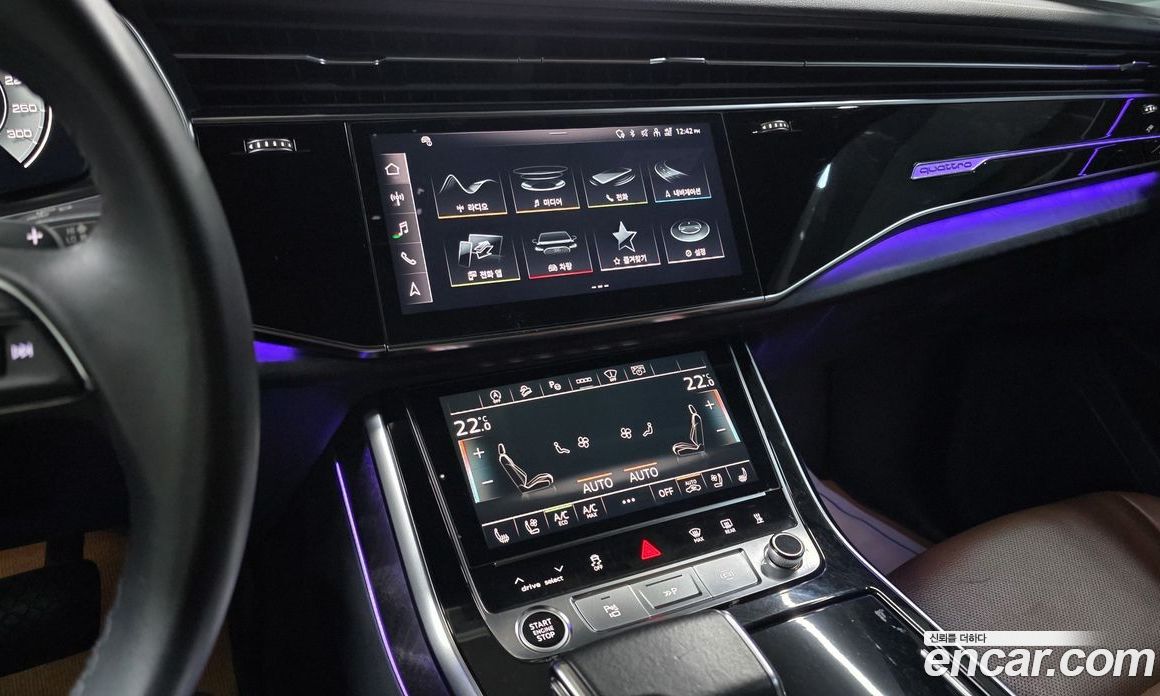 Audi Q7 (4M) фото 14