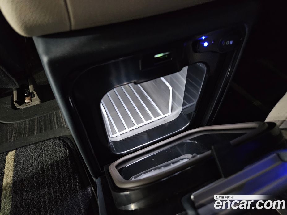 Kia Carnival 4th Gen фото 10