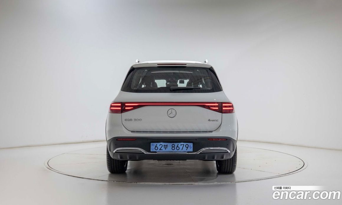 Mercedes-Benz EQB X243 фото 4