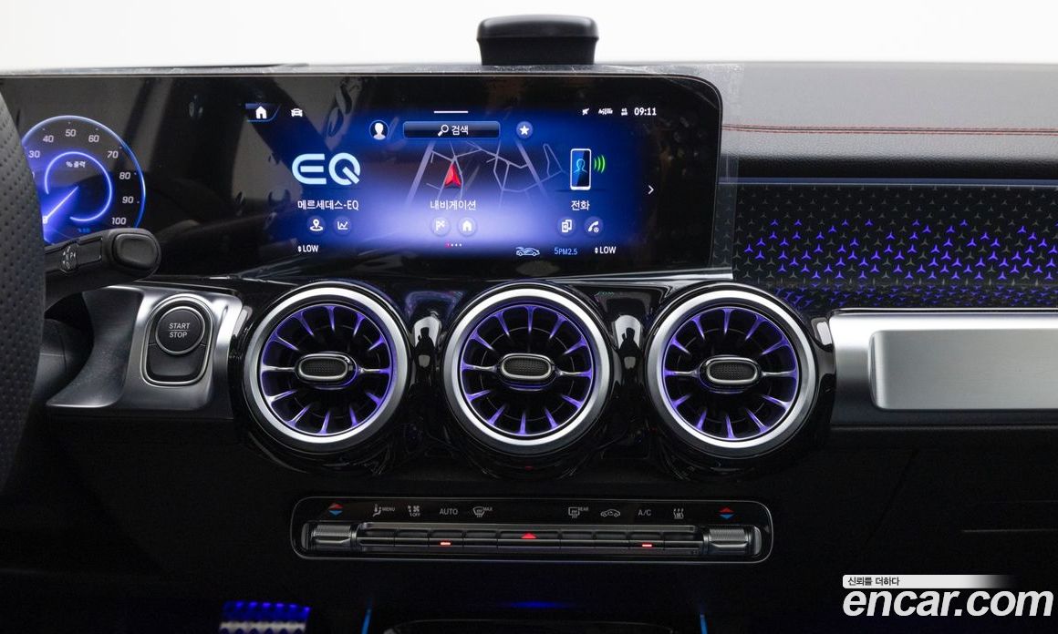 Mercedes-Benz EQB X243 фото 16