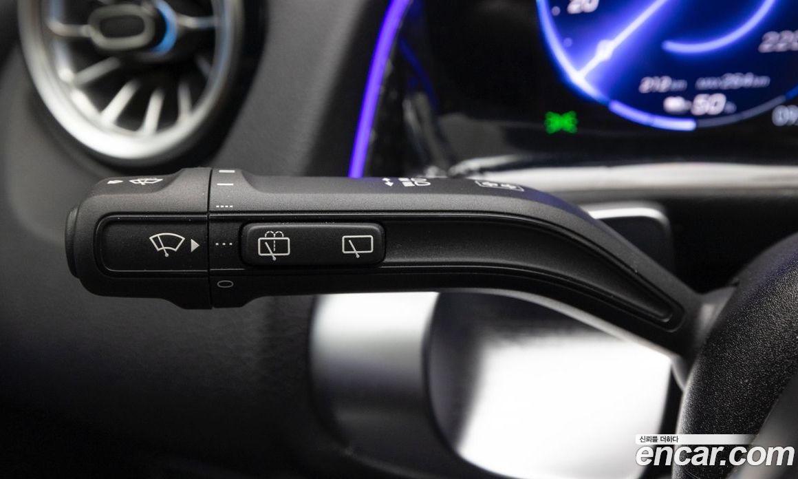 Mercedes-Benz EQB X243 фото 18