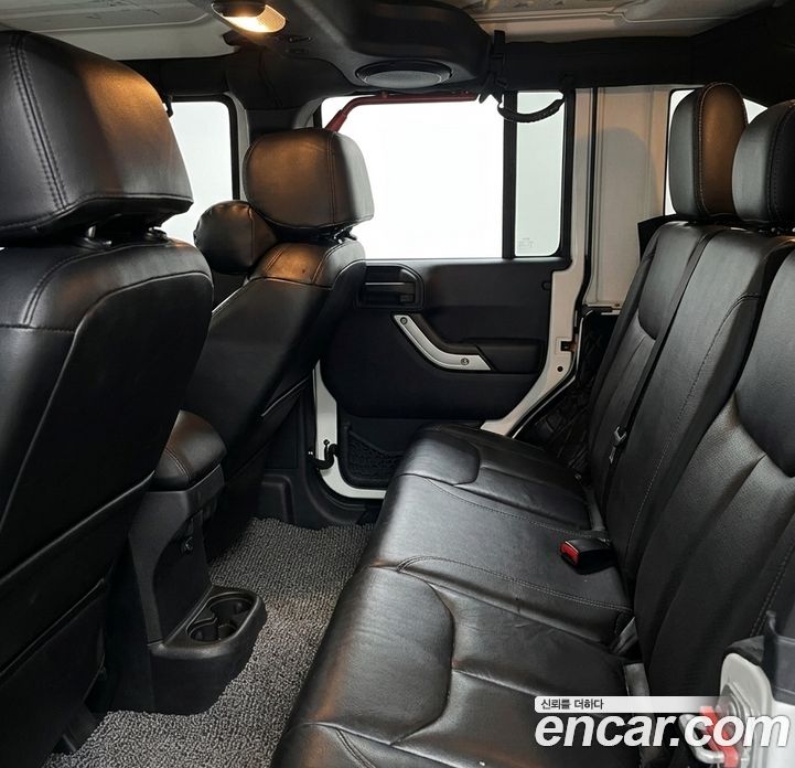 Jeep Wrangler (JK) фото 12