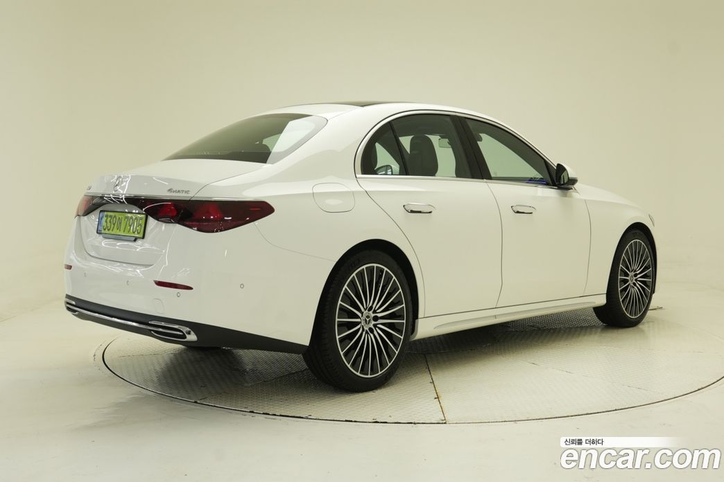 Mercedes-Benz E-Class W214 фото 2