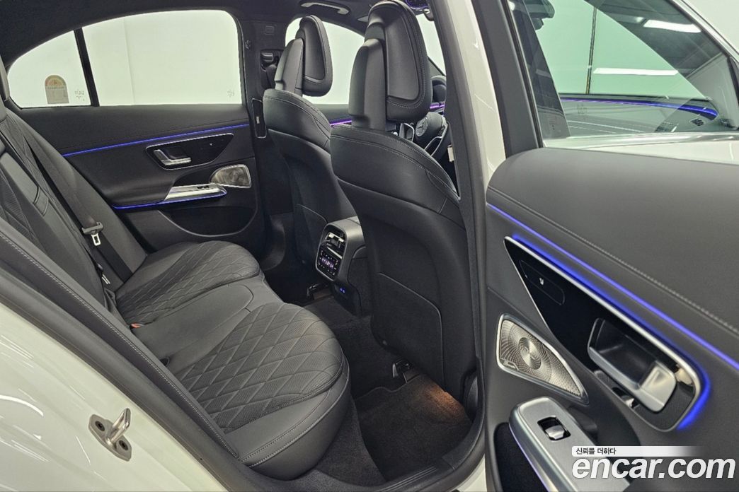 Mercedes-Benz E-Class W214 фото 10