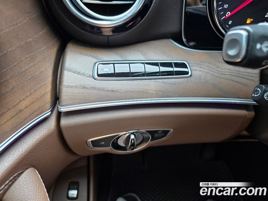Mercedes-Benz E-Class W213 фото 11