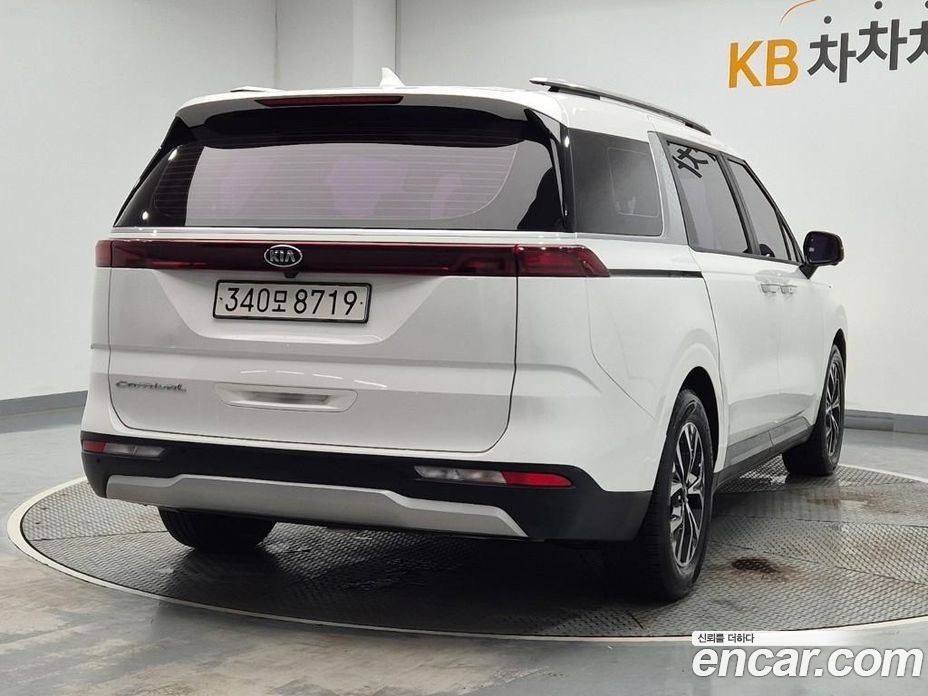 Kia Carnival 4th Gen фото 3
