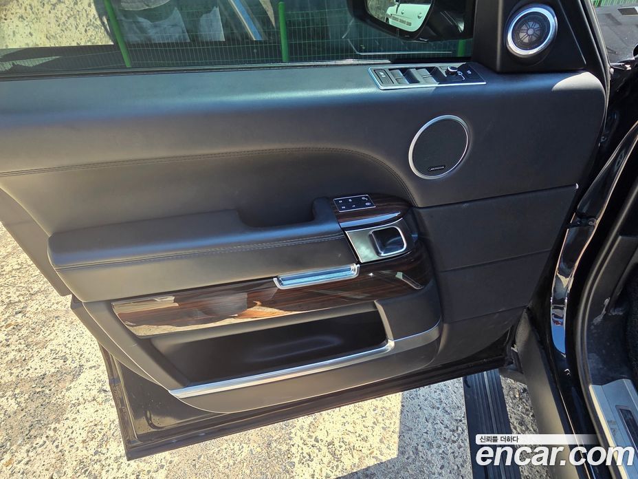 Land Rover Range Rover 4th Gen фото 10
