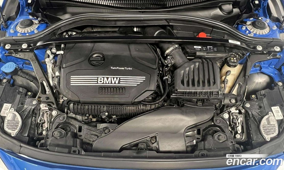 BMW 1-Series (F40) фото 6