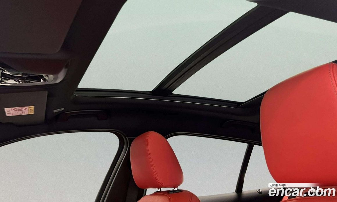 BMW 1-Series (F40) фото 12