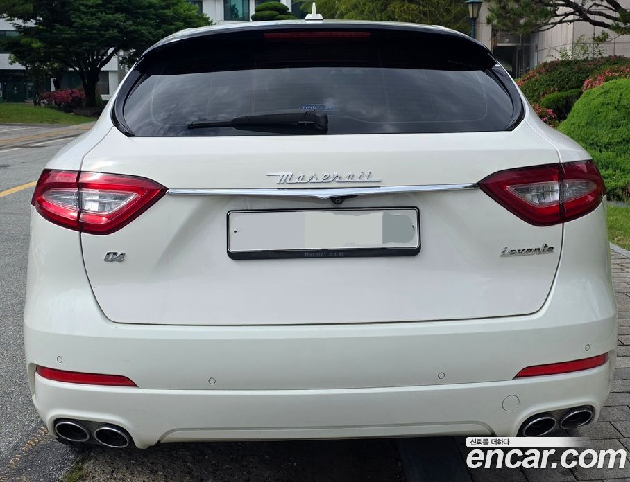 Maserati Levante фото 4