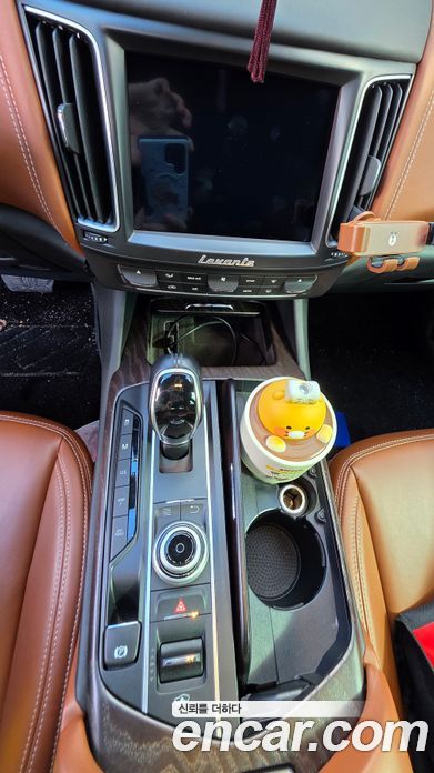 Maserati Levante фото 9