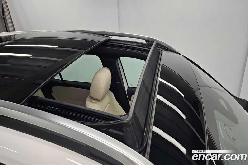 Mercedes-Benz EQB X243 фото 12