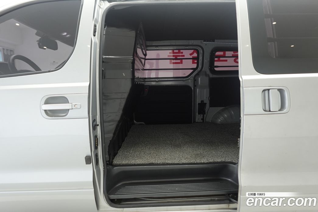 Hyundai Grand Starex фото 2