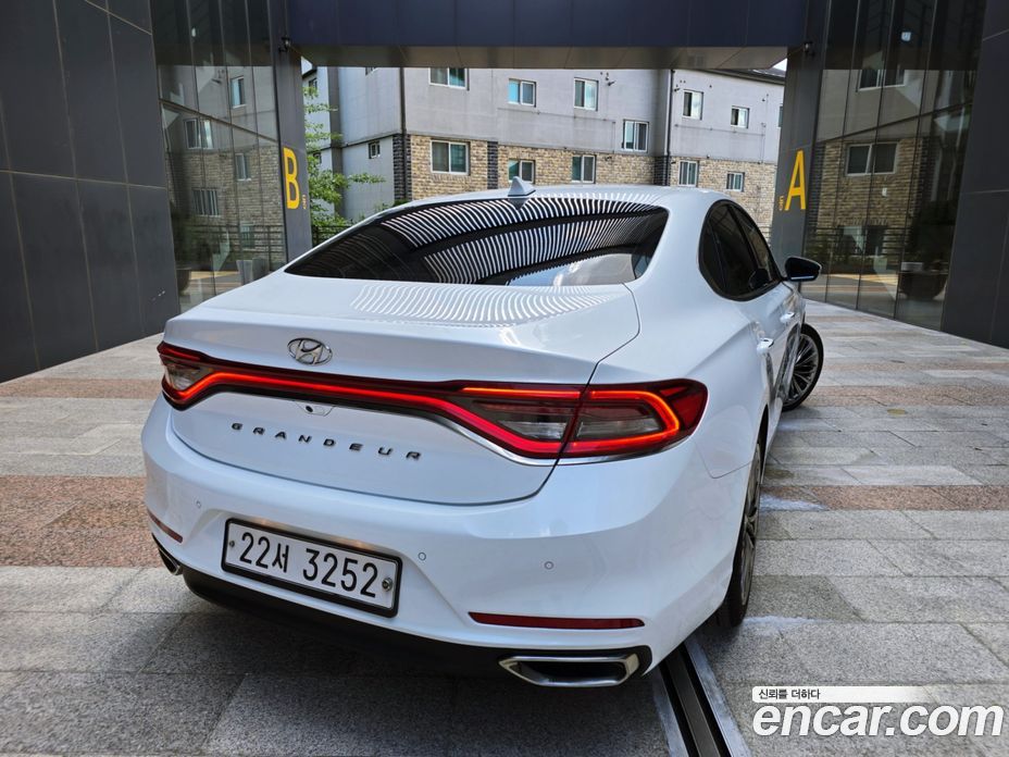 Hyundai Grandeur (IG) 6th Gen фото 3