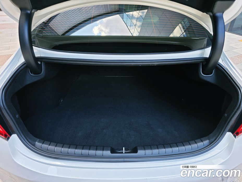 Hyundai Grandeur (IG) 6th Gen фото 17
