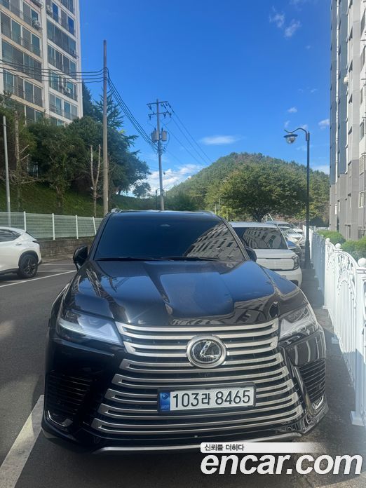Lexus LX 4th Gen фото 3