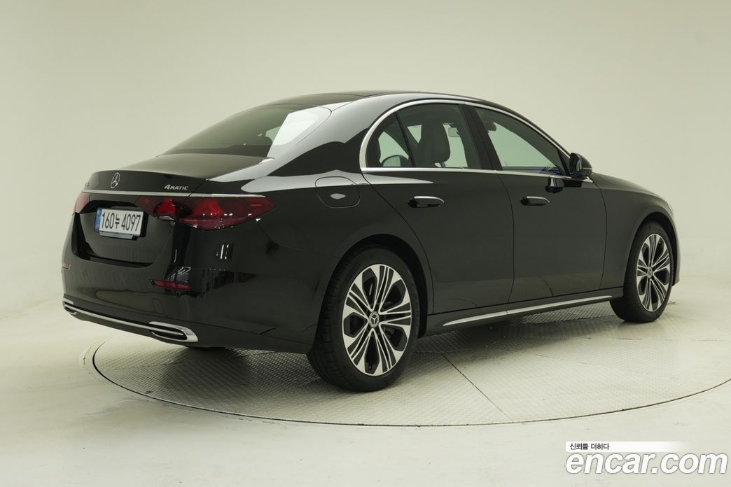 Mercedes-Benz E-Class W214 фото 2