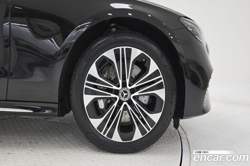 Mercedes-Benz E-Class W214 фото 5