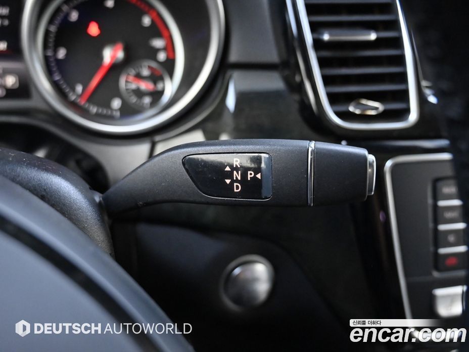 Mercedes-Benz GLE-Class W166 фото 9