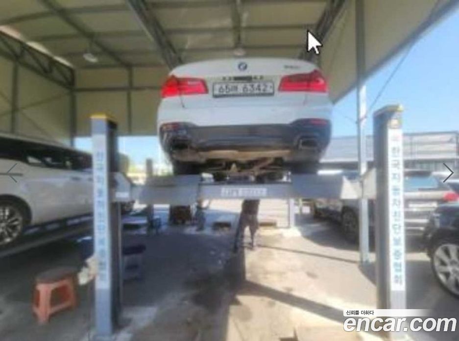 BMW 5-Series (G30) фото 2