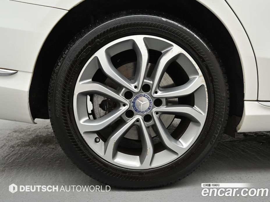 Mercedes-Benz C-Class W205 фото 5