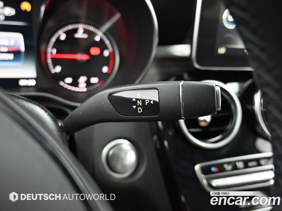 Mercedes-Benz C-Class W205 фото 9