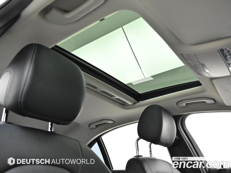 Mercedes-Benz C-Class W205 фото 18