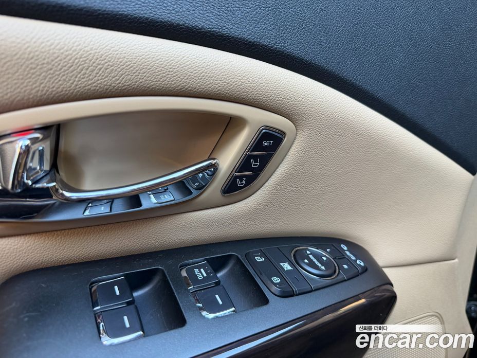Kia Carnival 3rd Gen фото 17