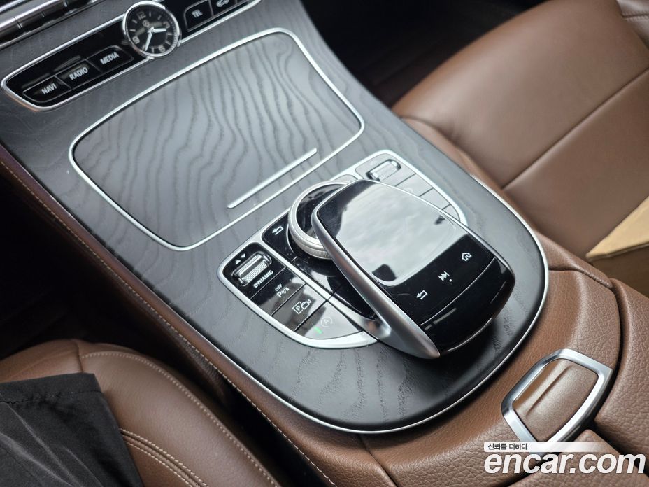 Mercedes-Benz E-Class W213 фото 12