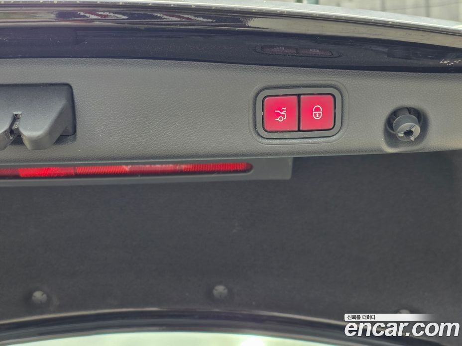 Mercedes-Benz E-Class W213 фото 16