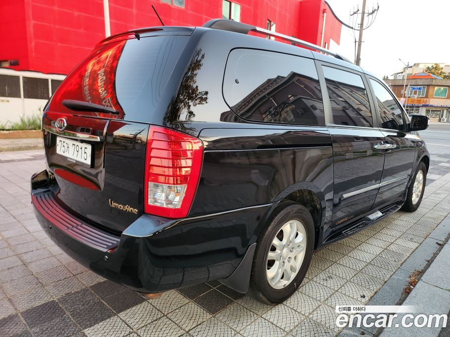 Kia Carnival 2nd Gen Restyling фото 4