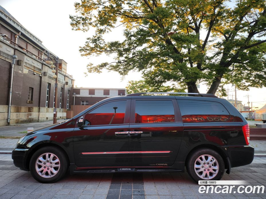 Kia Carnival 2nd Gen Restyling фото 5
