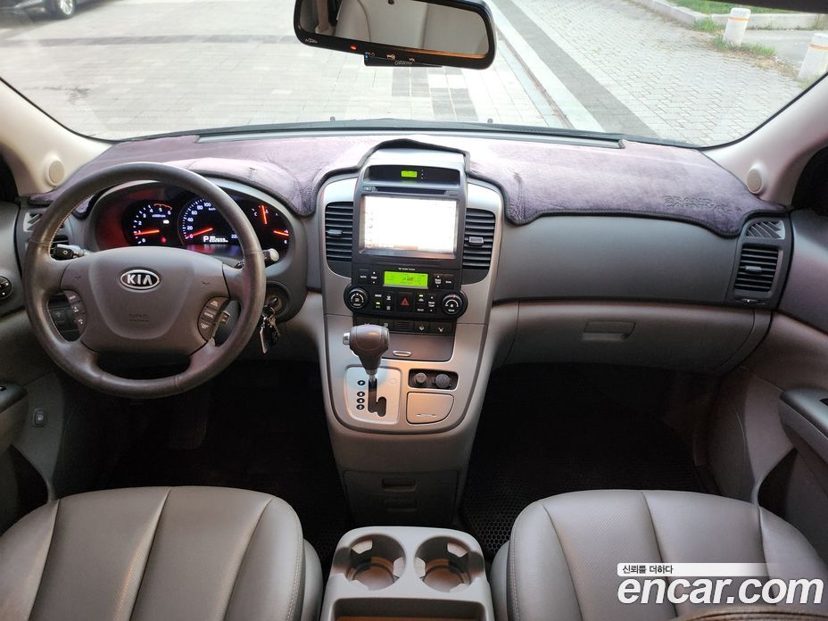 Kia Carnival 2nd Gen Restyling фото 15