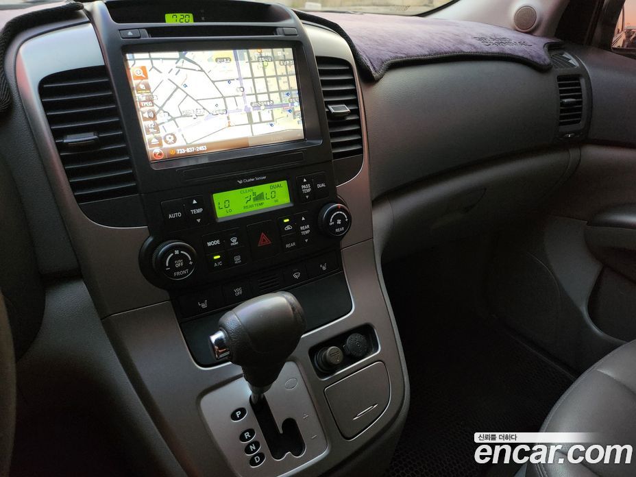 Kia Carnival 2nd Gen Restyling фото 17