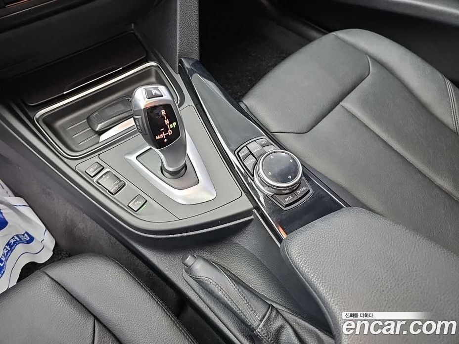 BMW 3-Series (F30) фото 8
