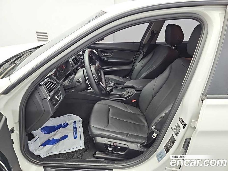 BMW 3-Series (F30) фото 11