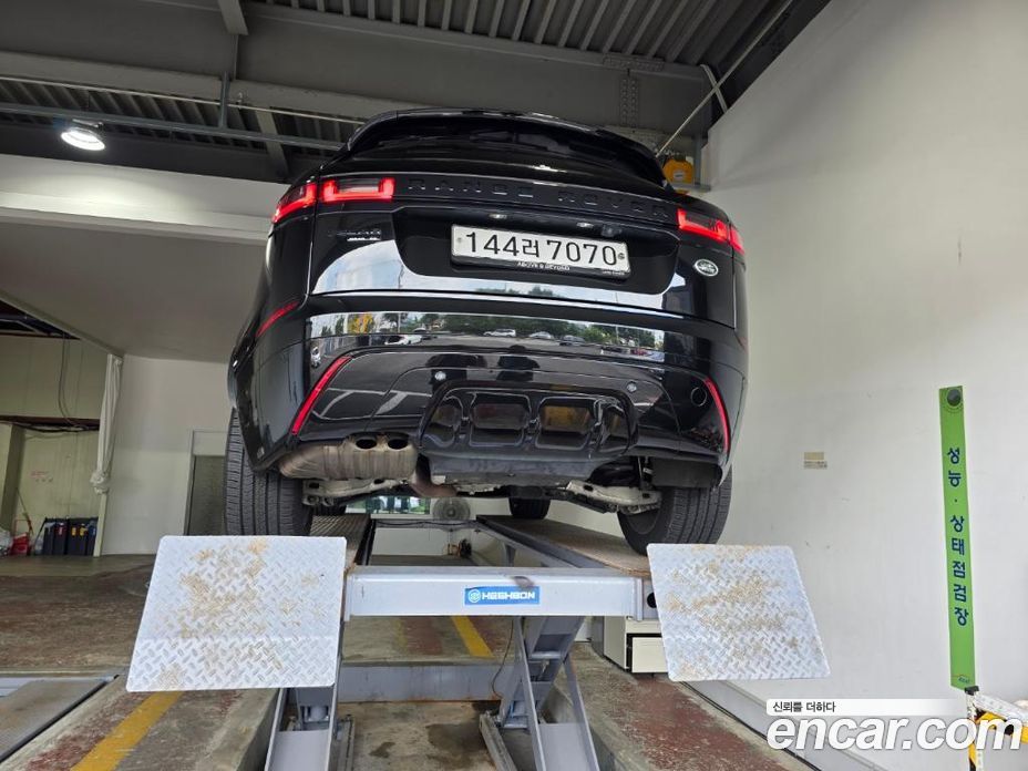 Land Rover Range Rover Velar фото 2