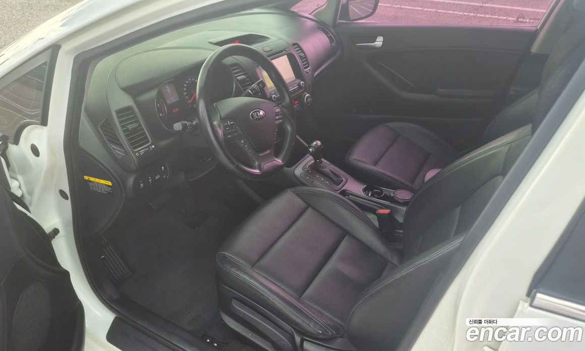 Kia K3 1st Gen фото 9