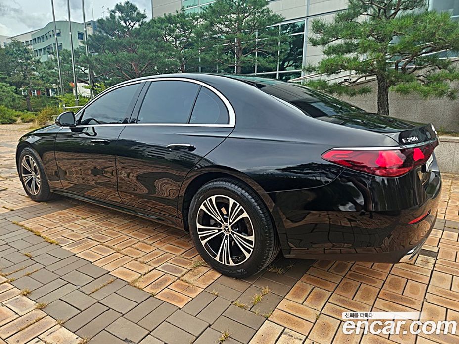 Mercedes-Benz E-Class W214 фото 5
