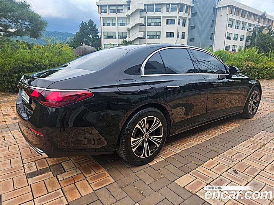 Mercedes-Benz E-Class W214 фото 6