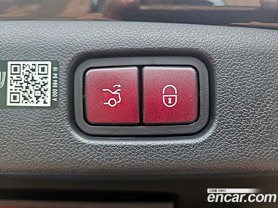 Mercedes-Benz E-Class W214 фото 14