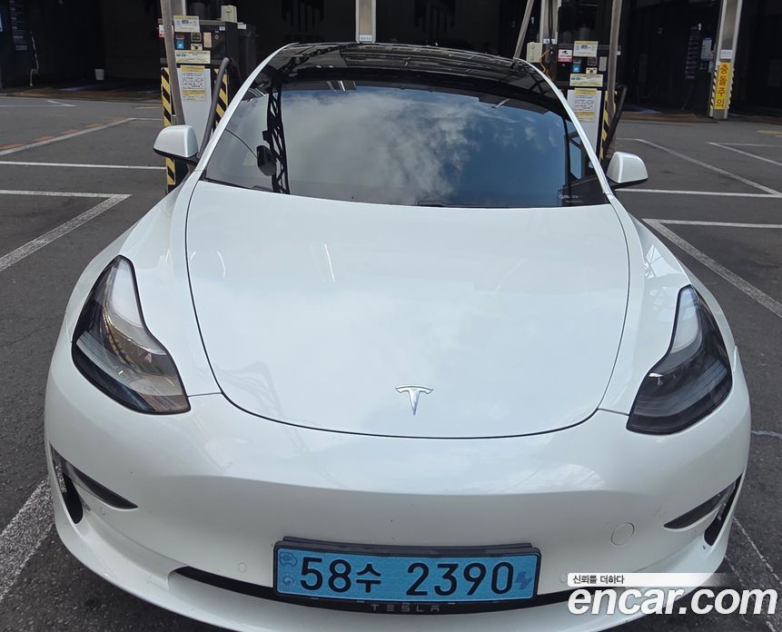 Tesla Model 3 фото 3
