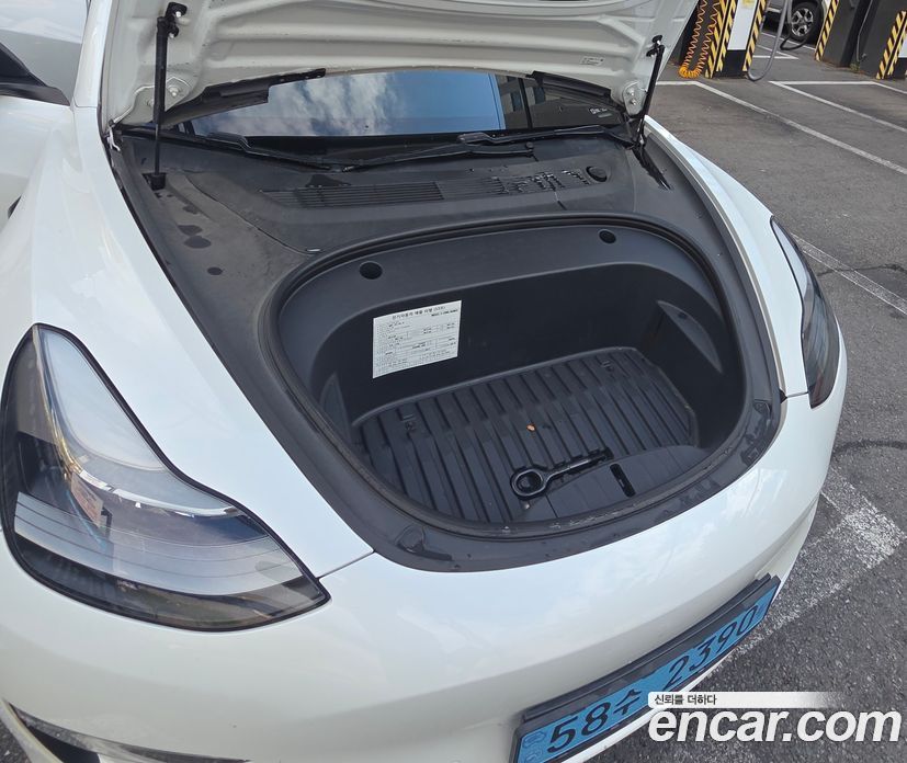Tesla Model 3 фото 6