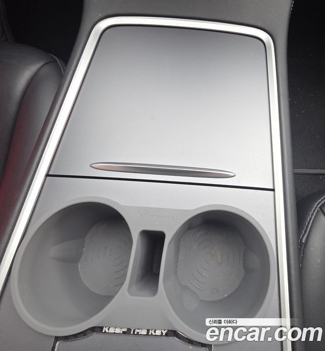 Tesla Model 3 фото 7