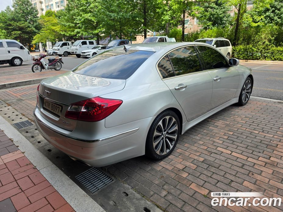 Hyundai Genesis фото 3