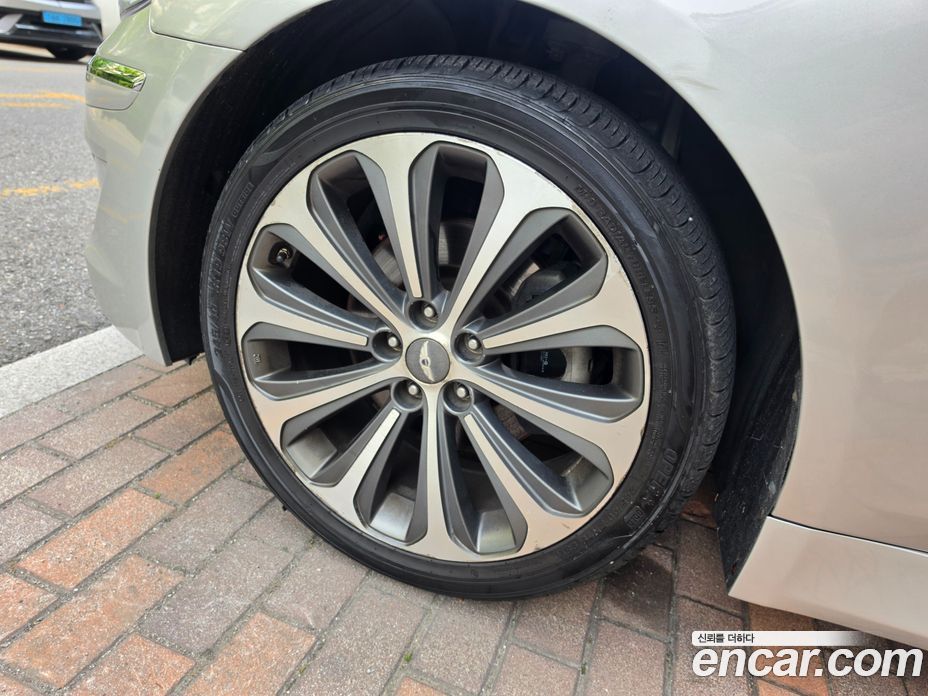 Hyundai Genesis фото 5