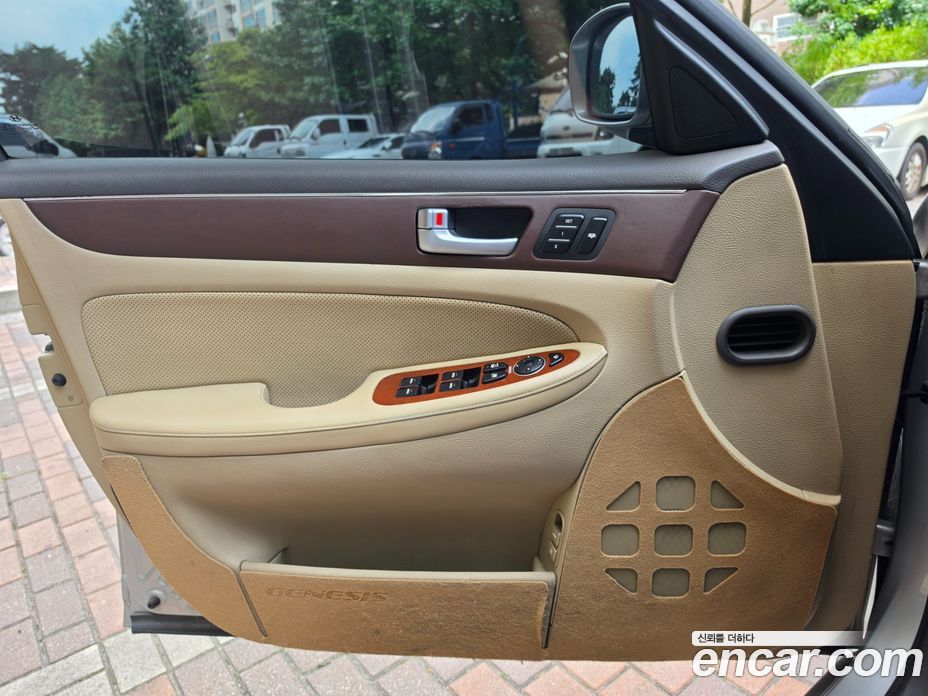Hyundai Genesis фото 13